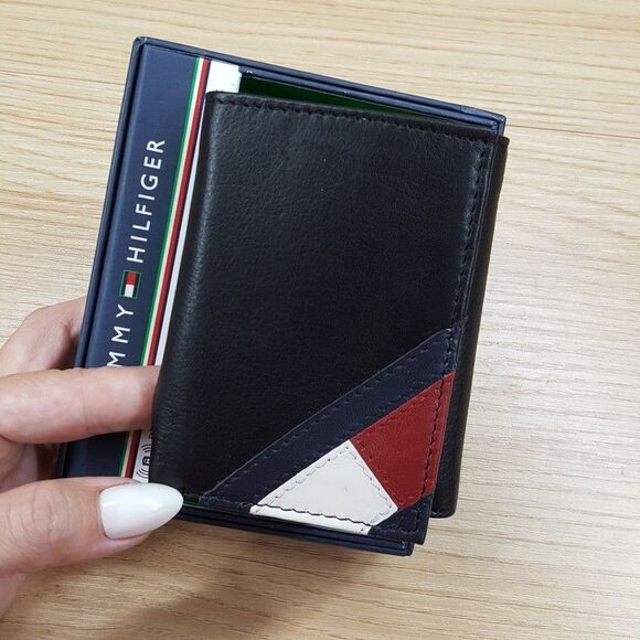 TOMMY HILFIGER Mens Black Leather Wallet Trifold RFID Flag Logo - Picture 2 of 6